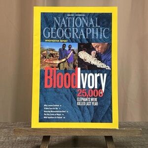 National Geographic Magazine-October 2012- Blood Ivory 25,000 Elephants Killed